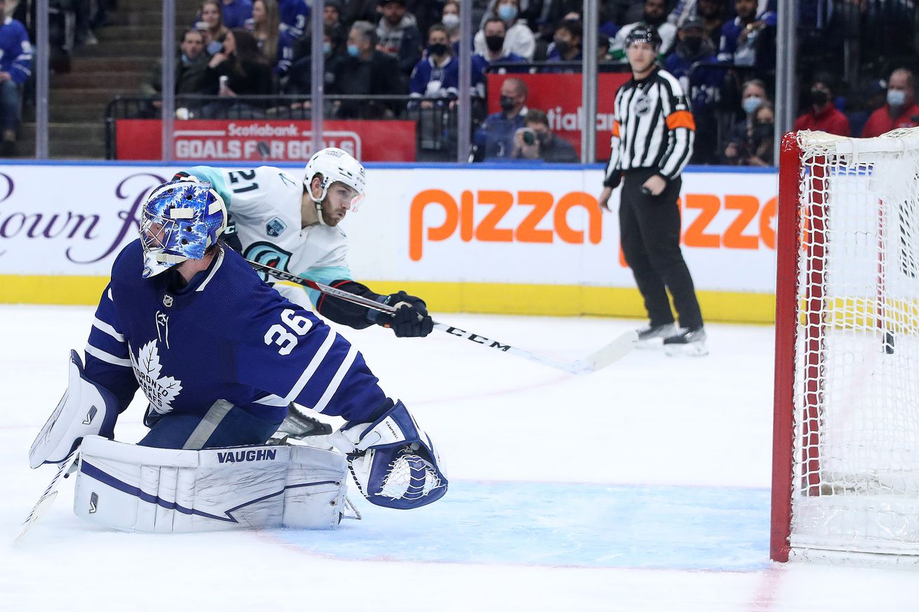 Toronto Maple Leafs play the Seattle Kraken