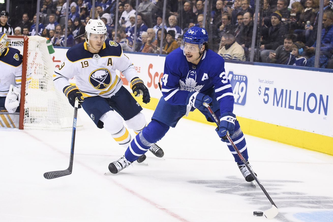 NHL: DEC 17 Sabres at Maple Leafs