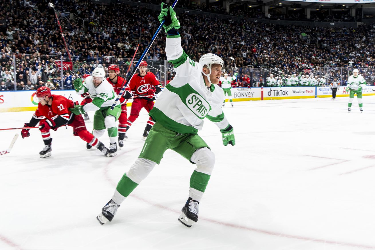 Carolina Hurricanes v Toronto Maple Leafs