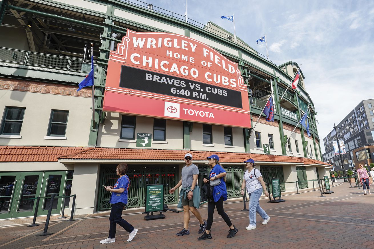 MLB: Atlanta Braves at Chicago Cubs