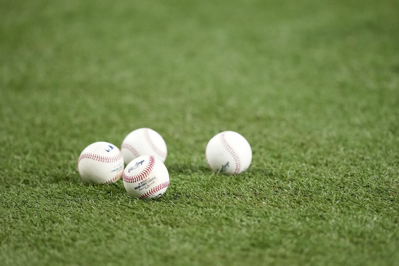 Toronto Blue Jays v Texas Rangers