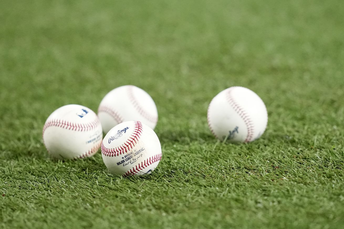 Toronto Blue Jays v Texas Rangers