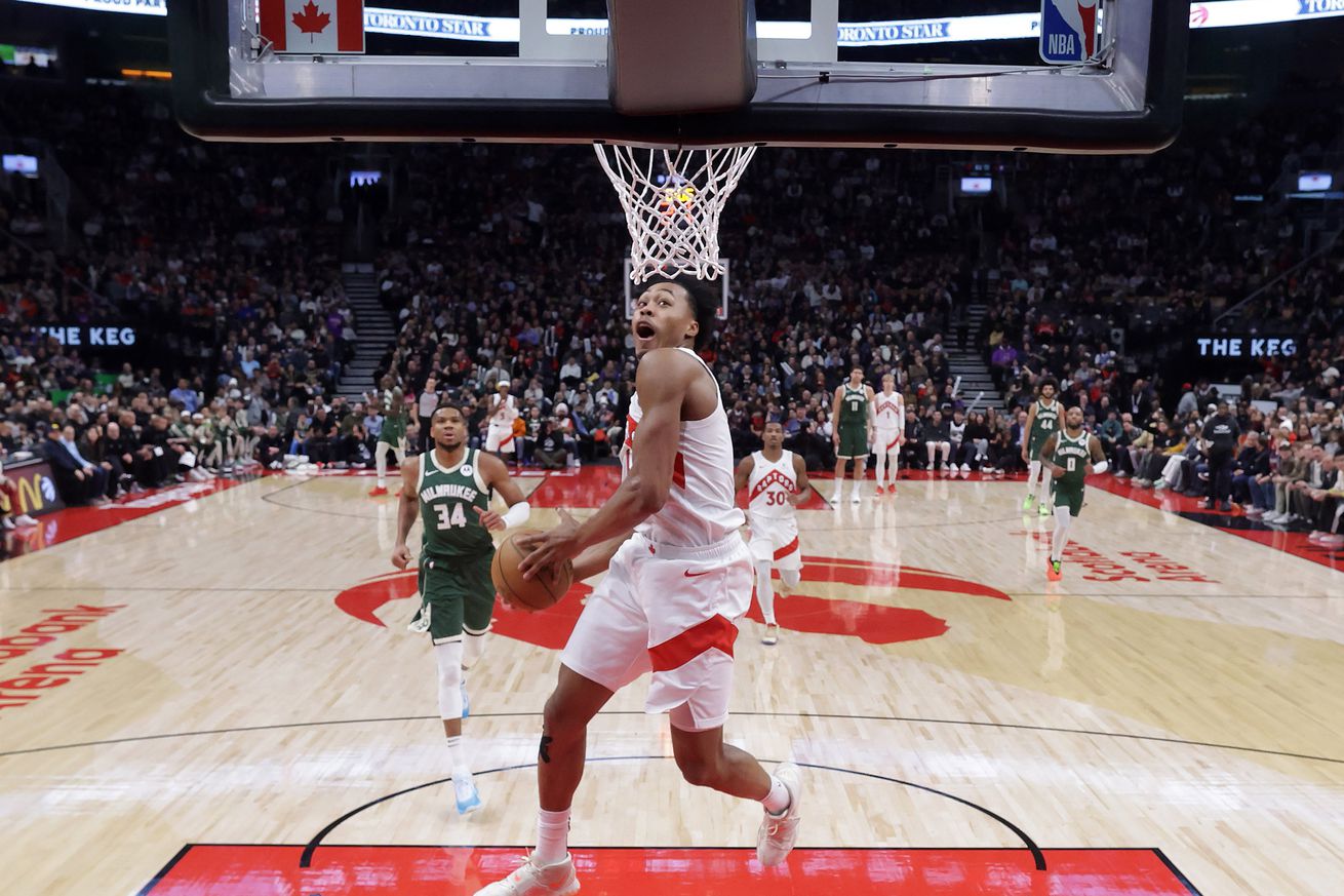 Toronto Raptors play the Milwaukee Bucks